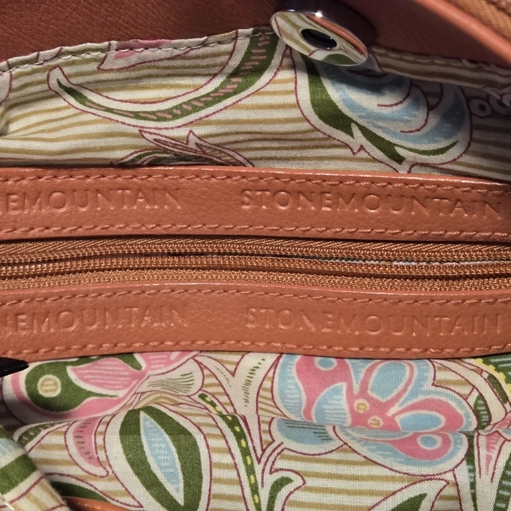 Stone Mountain Accessories Shoulder Bag Item# A90475 Medium Size Orangish-Tan